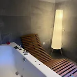 別荘 Como, Jacuzzi And Private Pool *