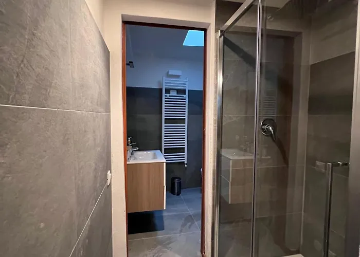 Como, Jacuzzi And Private Pool بيت للعطل *