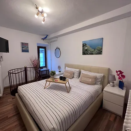 度假居 Como, Jacuzzi And Private Pool 布里维奥