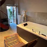 Semesterbostad Como, Jacuzzi And Private Pool Blevio
